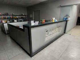 Postazione ufficio personalizzata su misura Osasco - Carpenteria metallica fabbro