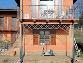 Rinforzo balcone struttrale con gligliato per rampicante Pascaretto - Carpenteria metallica fabbro
